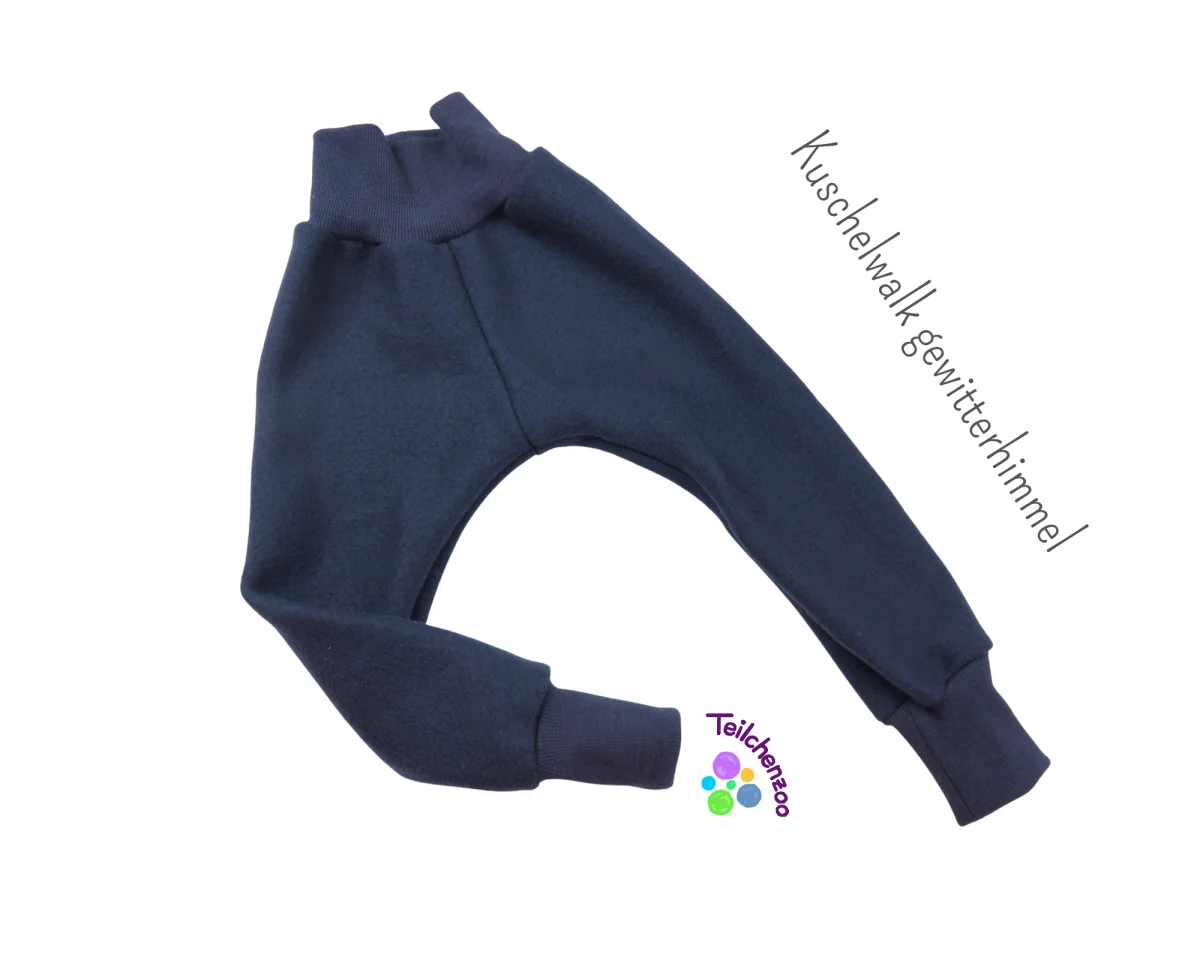 FERTIGE: Kuschelwalkhose 98/104 gewitterhimmel – Bild 2